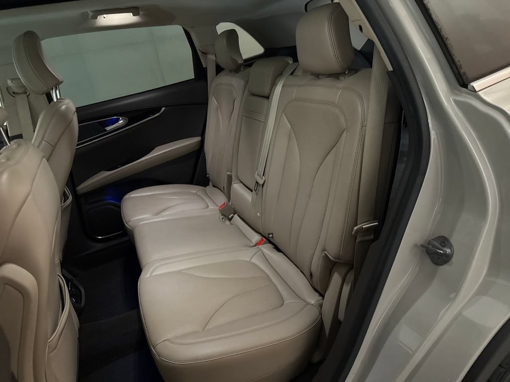 Used 2022 Lincoln Nautilus Reserve FWD image 28