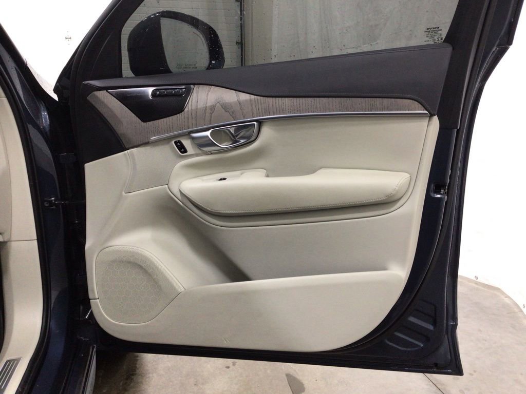 Used 2021 Volvo XC90 T6 Inscription w/ Advanced Package image 37