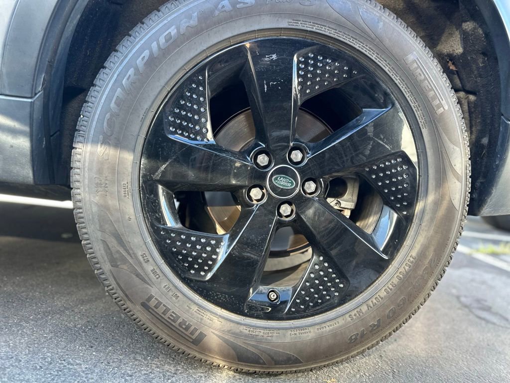 Used 2020 Land Rover Discovery Sport image 8