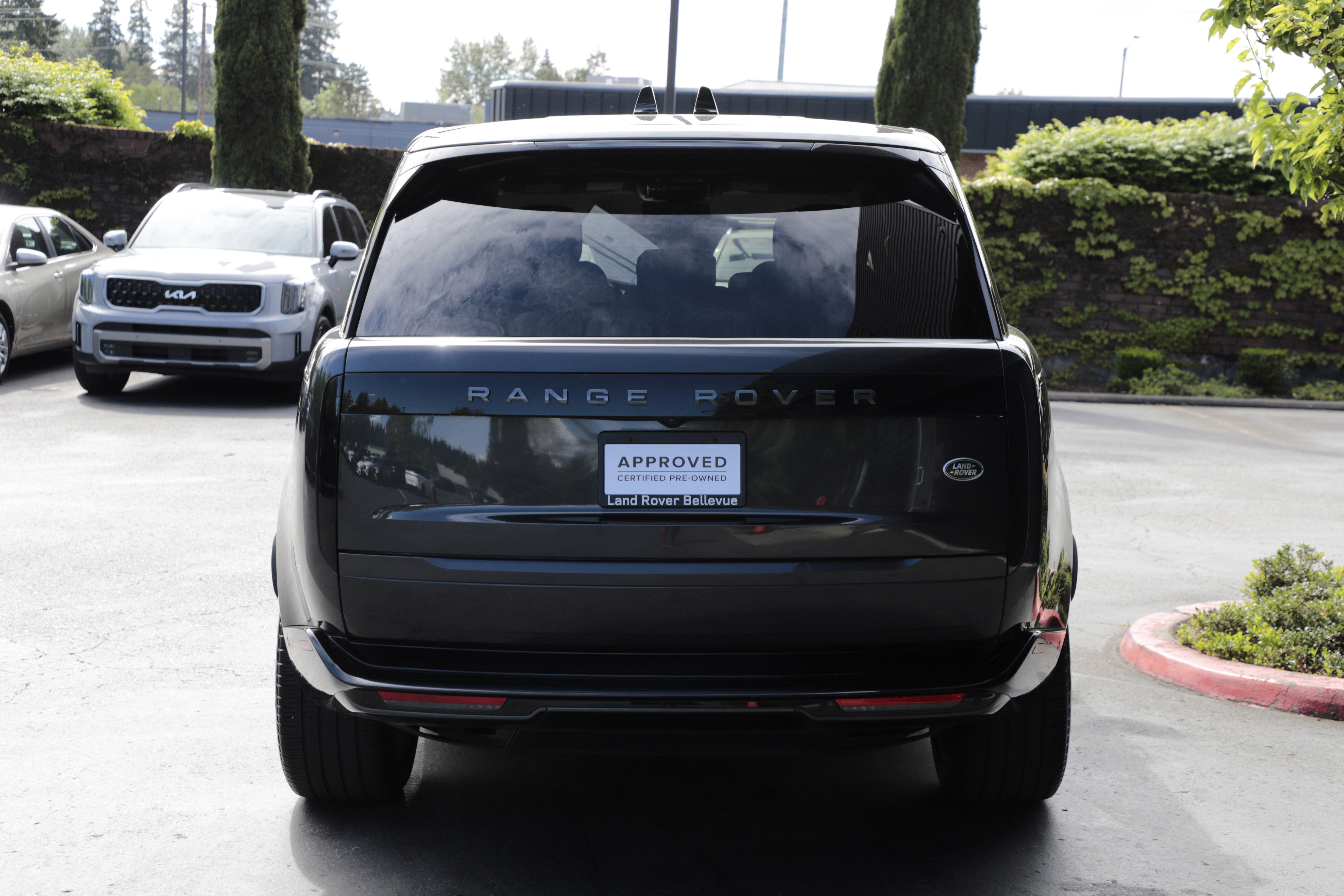 Certified 2023 Land Rover Range Rover SE AWD/4WD image 5