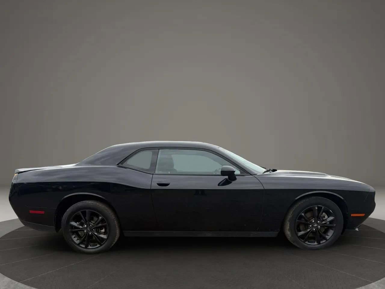 Used 2021 Dodge Challenger SXT w/ Blacktop Package AWD/4WD image 4