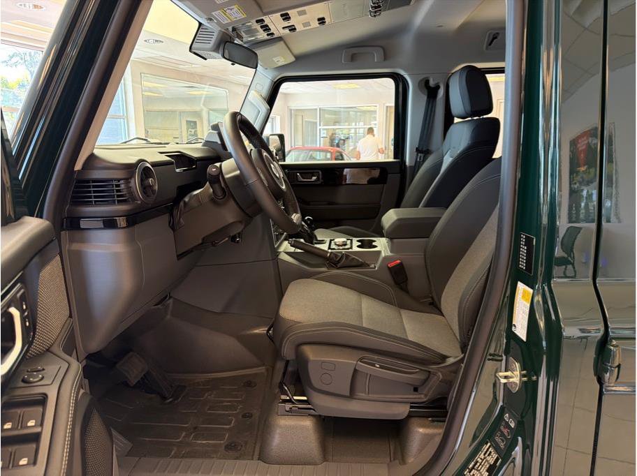 Used 2025 INEOS Grenadier Station Wagon AWD/4WD image 10