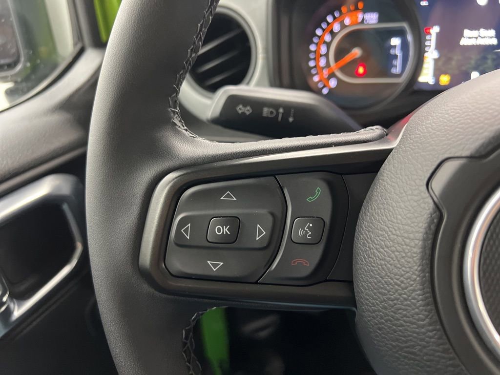 Used 2025 Jeep Wrangler Unlimited Sport AWD/4WD image 25