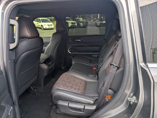 Certified 2026 Nissan Armada Platinum AWD/4WD image 9