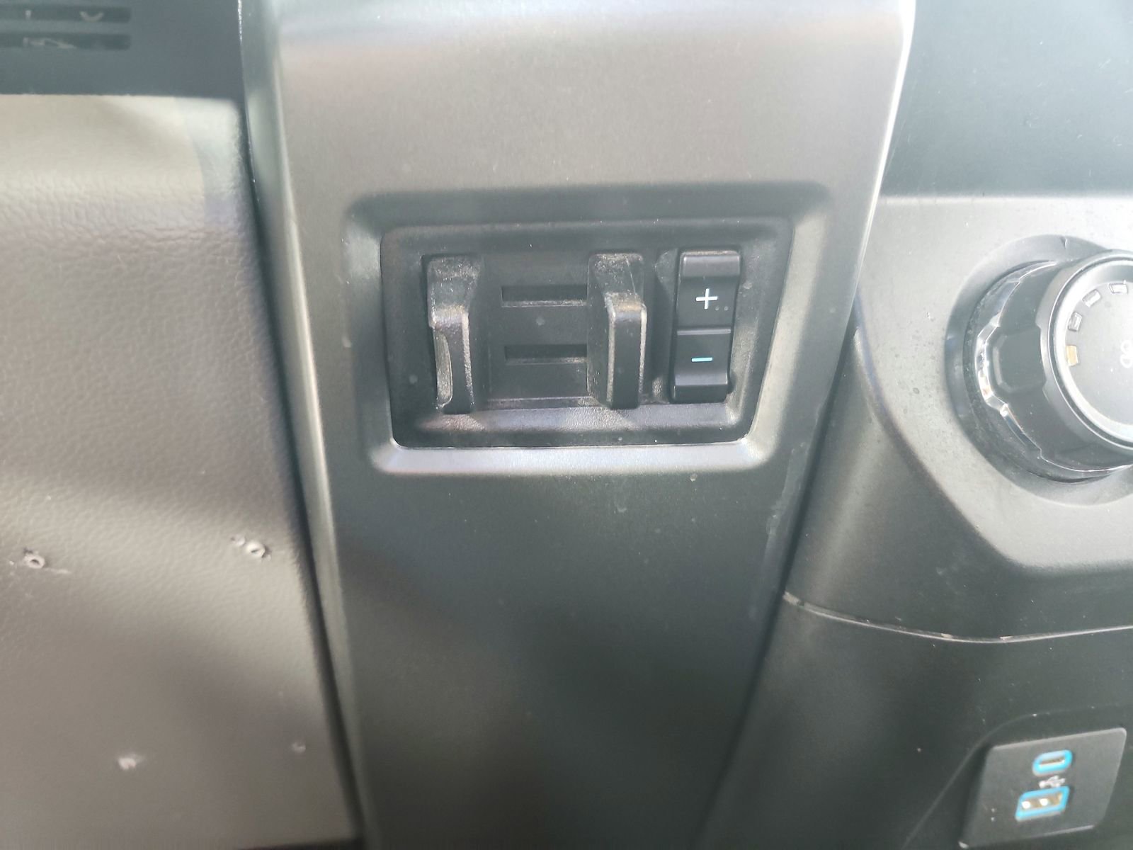 Used 2021 Ford F250 XLT image 28