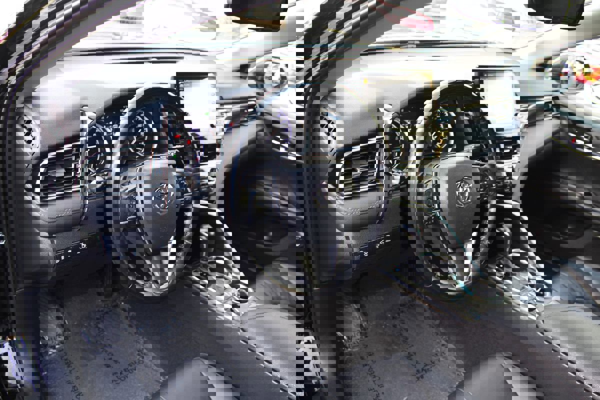 Used 2021 Toyota Camry XLE image 17