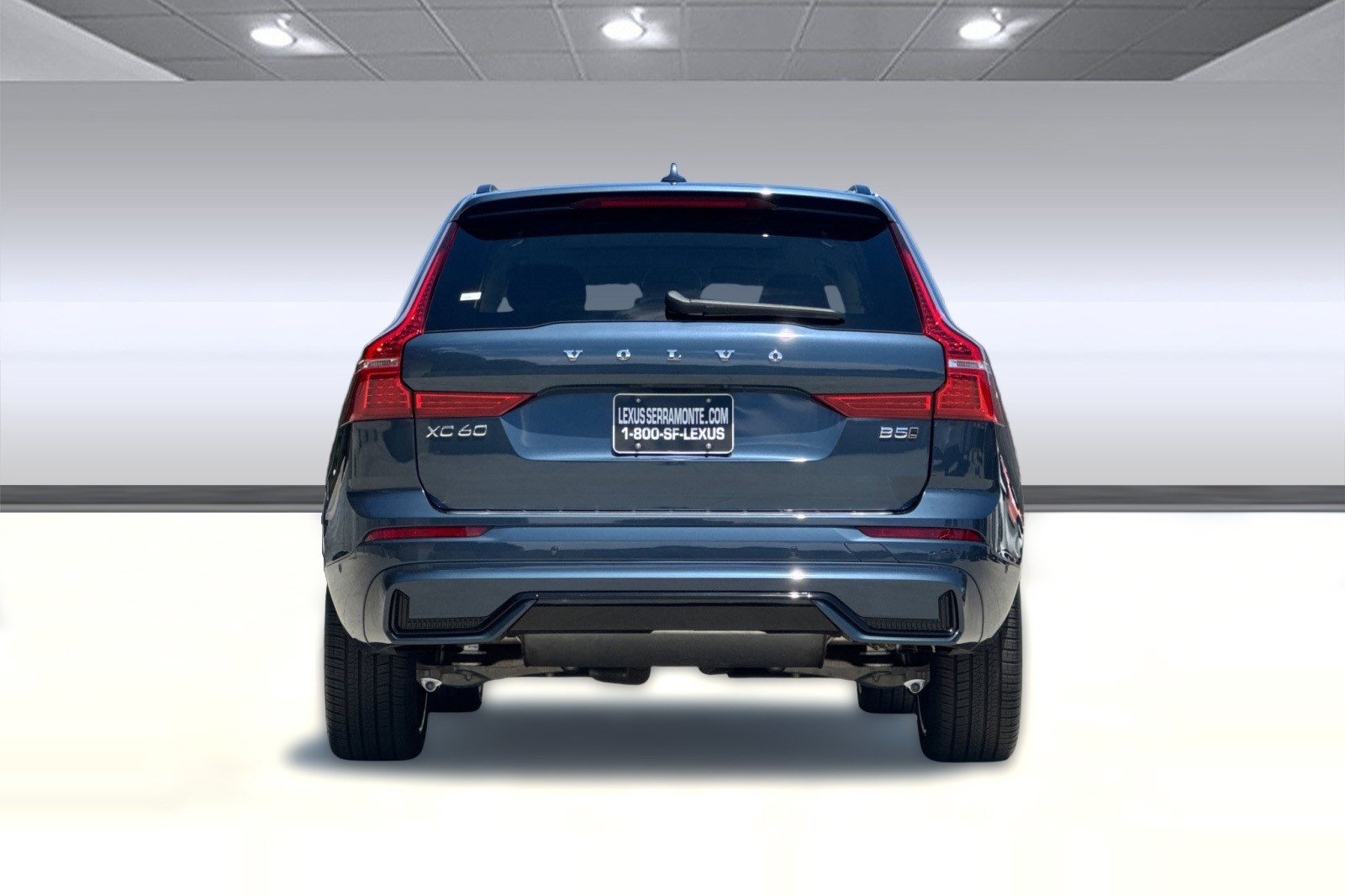 Used 2025 Volvo XC60 B5 Ultra w/ Protection Package Premier AWD/4WD image 9