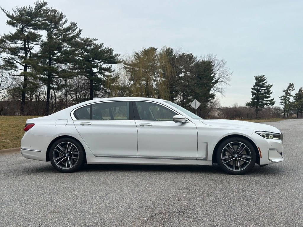 Used 2022 BMW 750i xDrive w/ Autobahn Package image 8