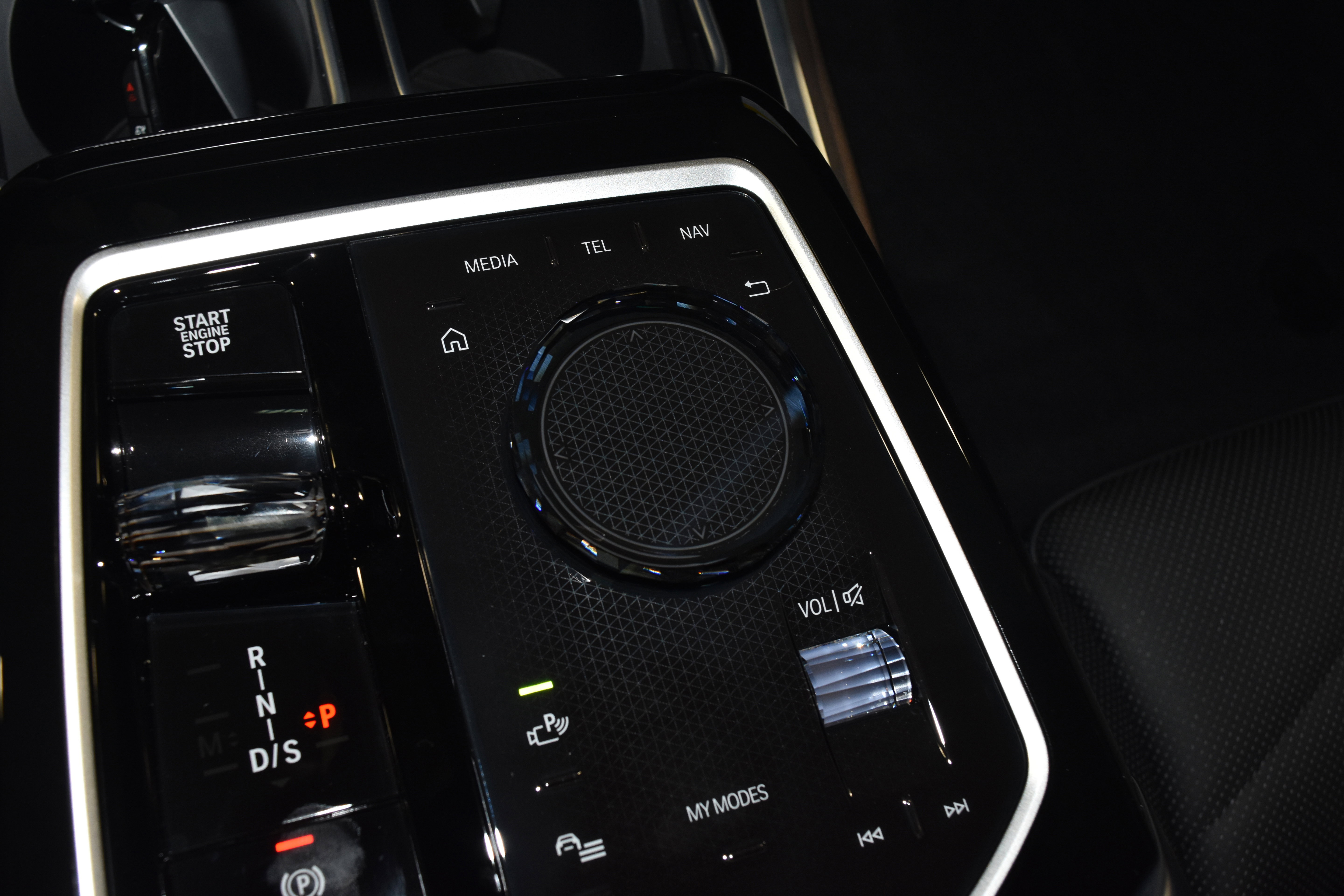 New 2026 BMW 740i xDrive image 12