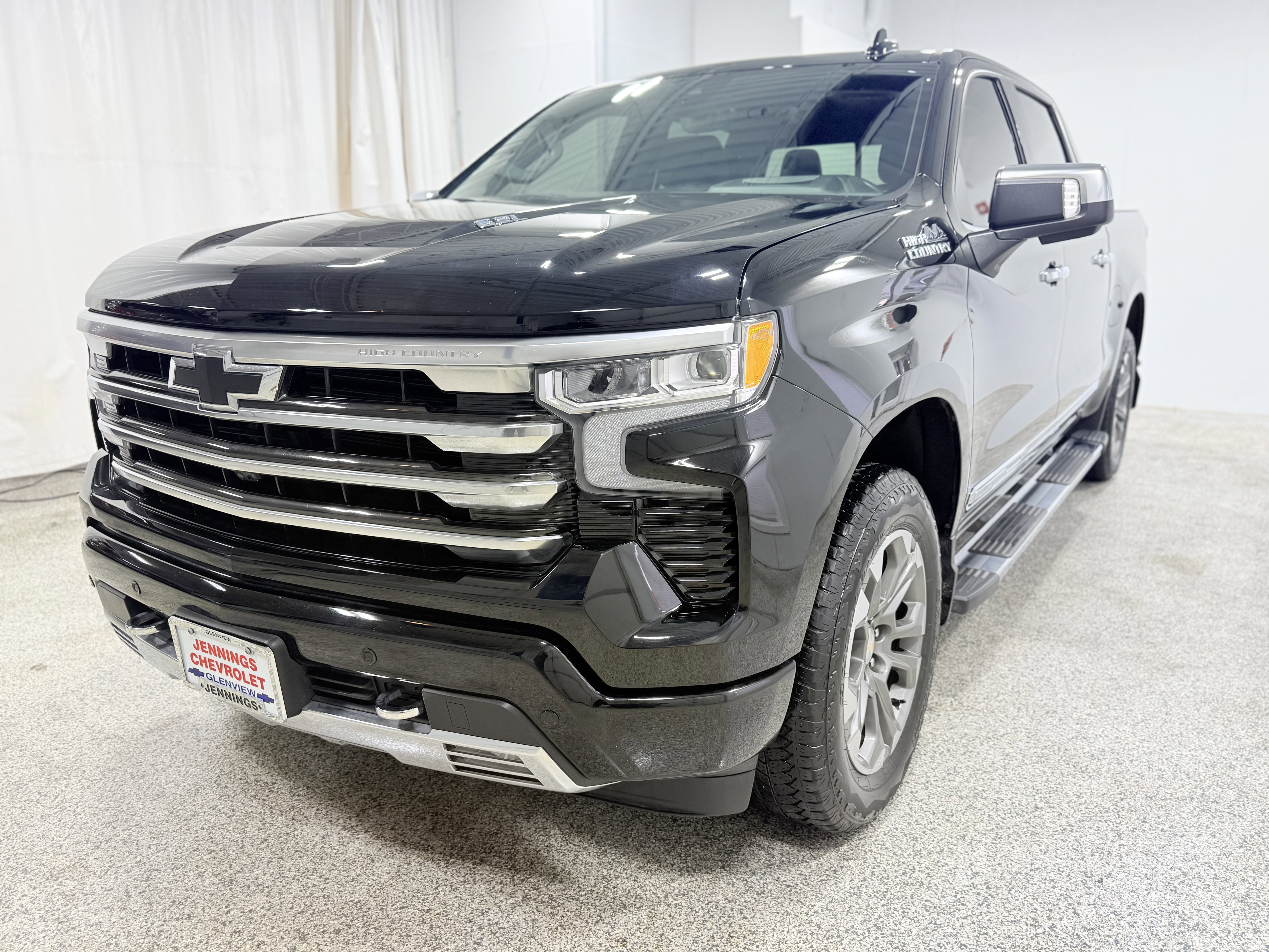 Certified 2024 Chevrolet Silverado 1500 High Country w/ Technology Package image 3