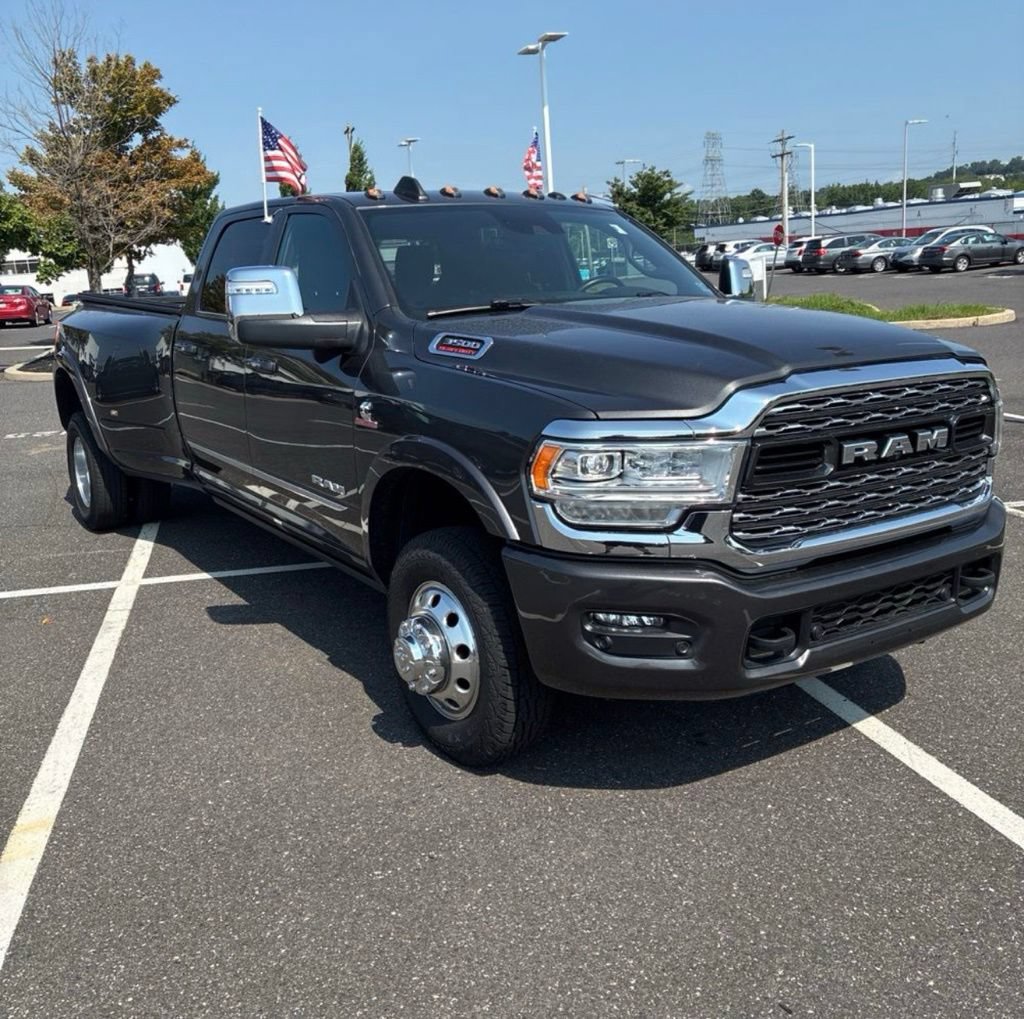 Used 2024 RAM 3500 Limited AWD/4WD image 18