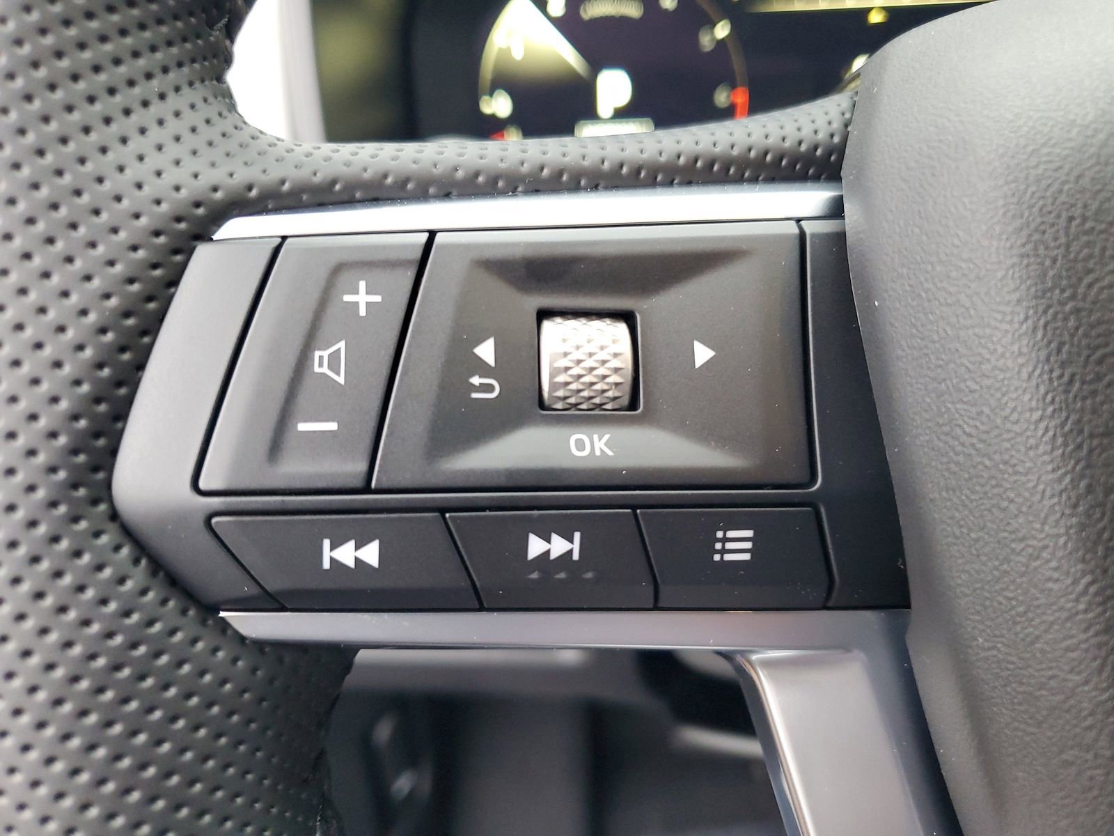 New 2026 Mitsubishi Outlander SE image 12