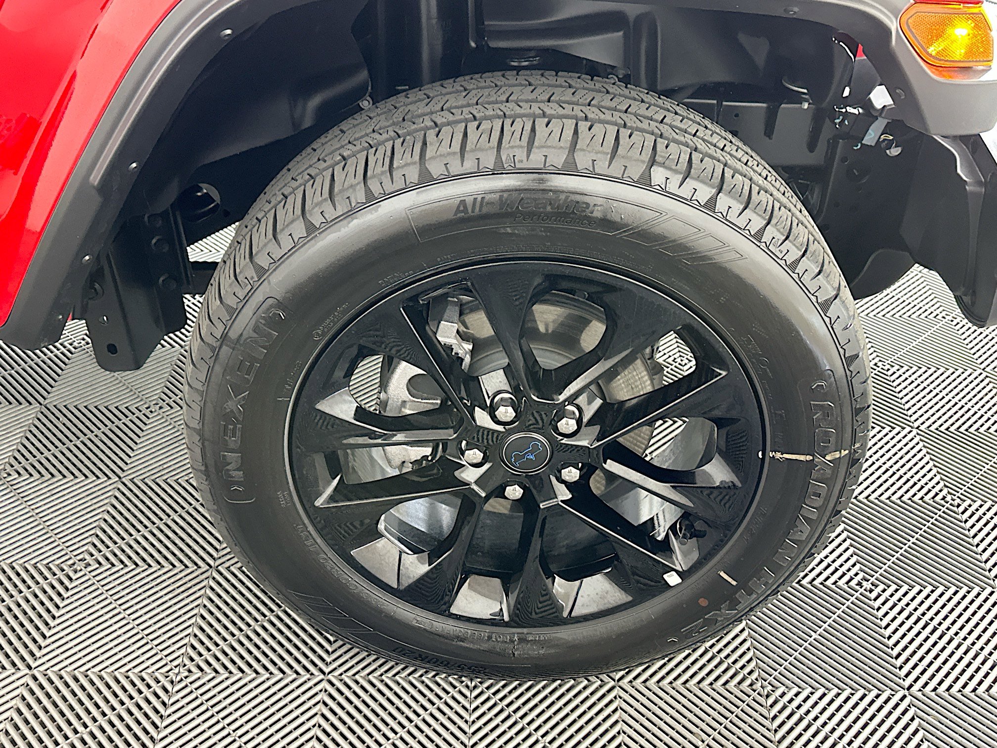 Used 2025 Jeep Wrangler Sahara w/ Safety Group image 11