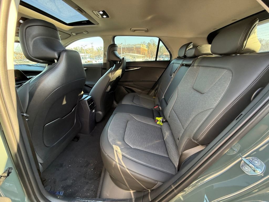 New 2025 Kia Niro Wave w/ Wave Preserve Package image 26
