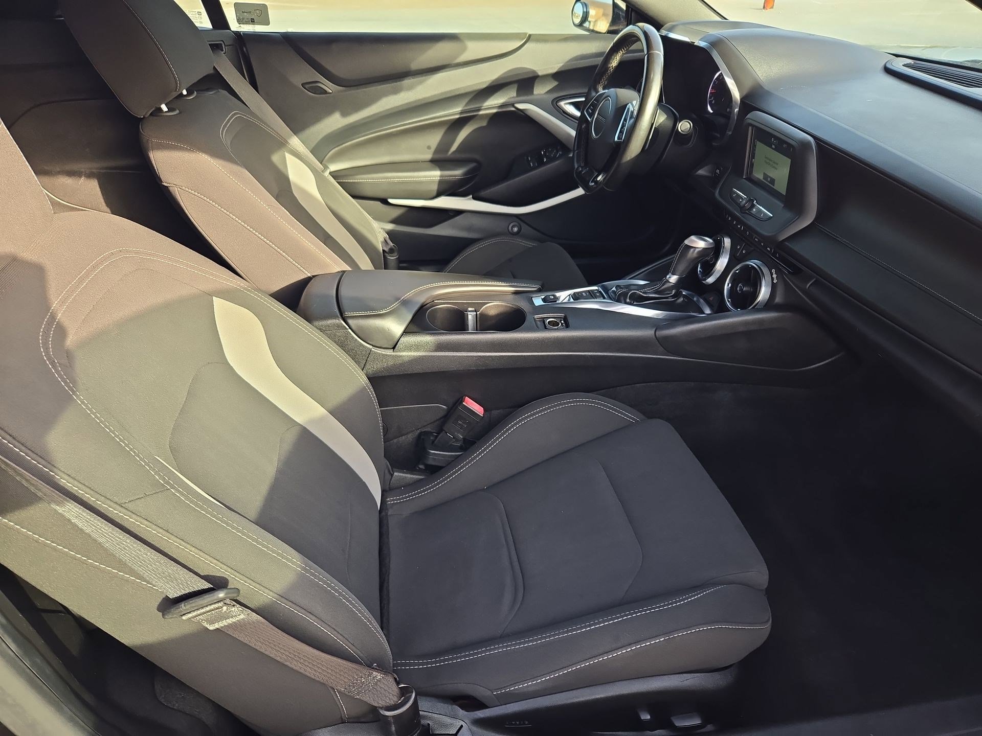 Used 2018 Chevrolet Camaro LT w/ RS Package image 28