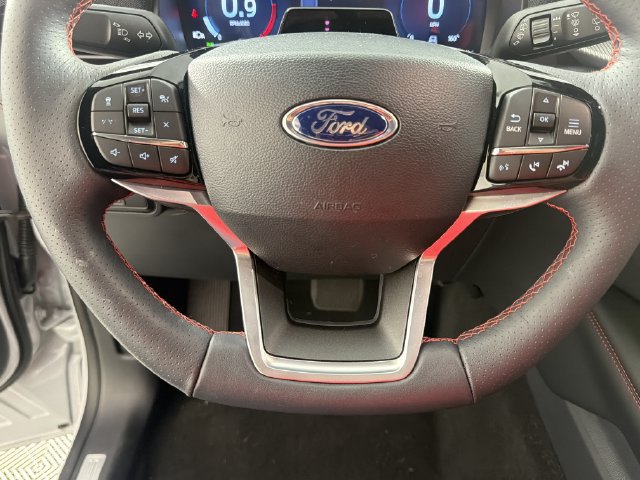 Used 2026 Ford Explorer ST-Line w/ ST-Line Street Pack RWD image 9