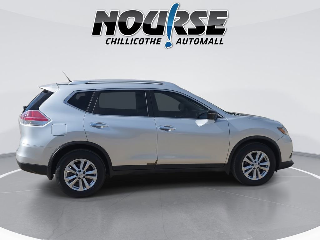 Used 2015 Nissan Rogue SV w/ SV Premium Package image 9