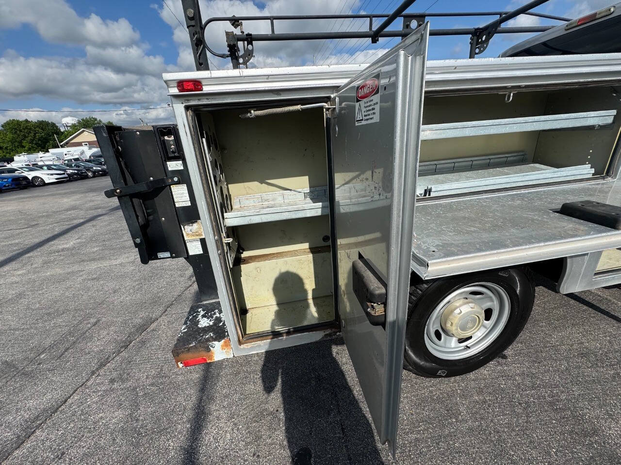 Used 2015 Ford F250 XL w/ Power Equipment Group RWD image 9