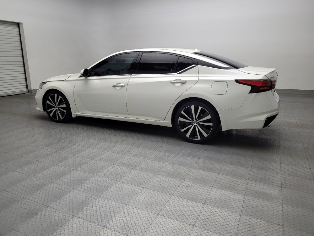 Used 2020 Nissan Altima 2.0 Platinum image 3