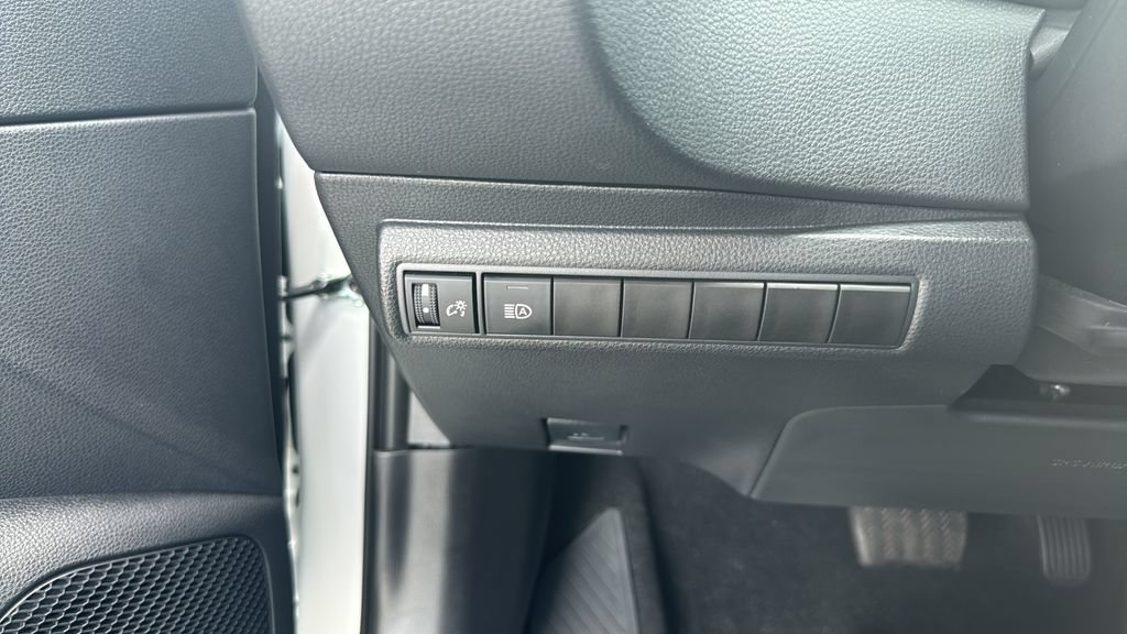 Used 2024 Toyota Corolla LE FWD image 37