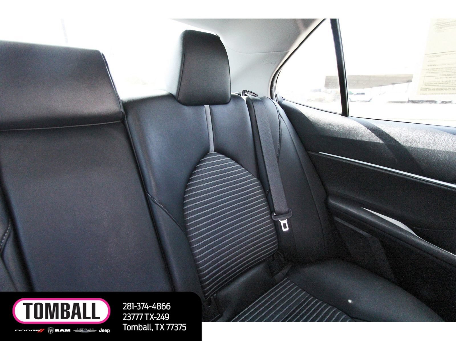 Used 2022 Toyota Camry SE w/ Convenience Package FWD image 12