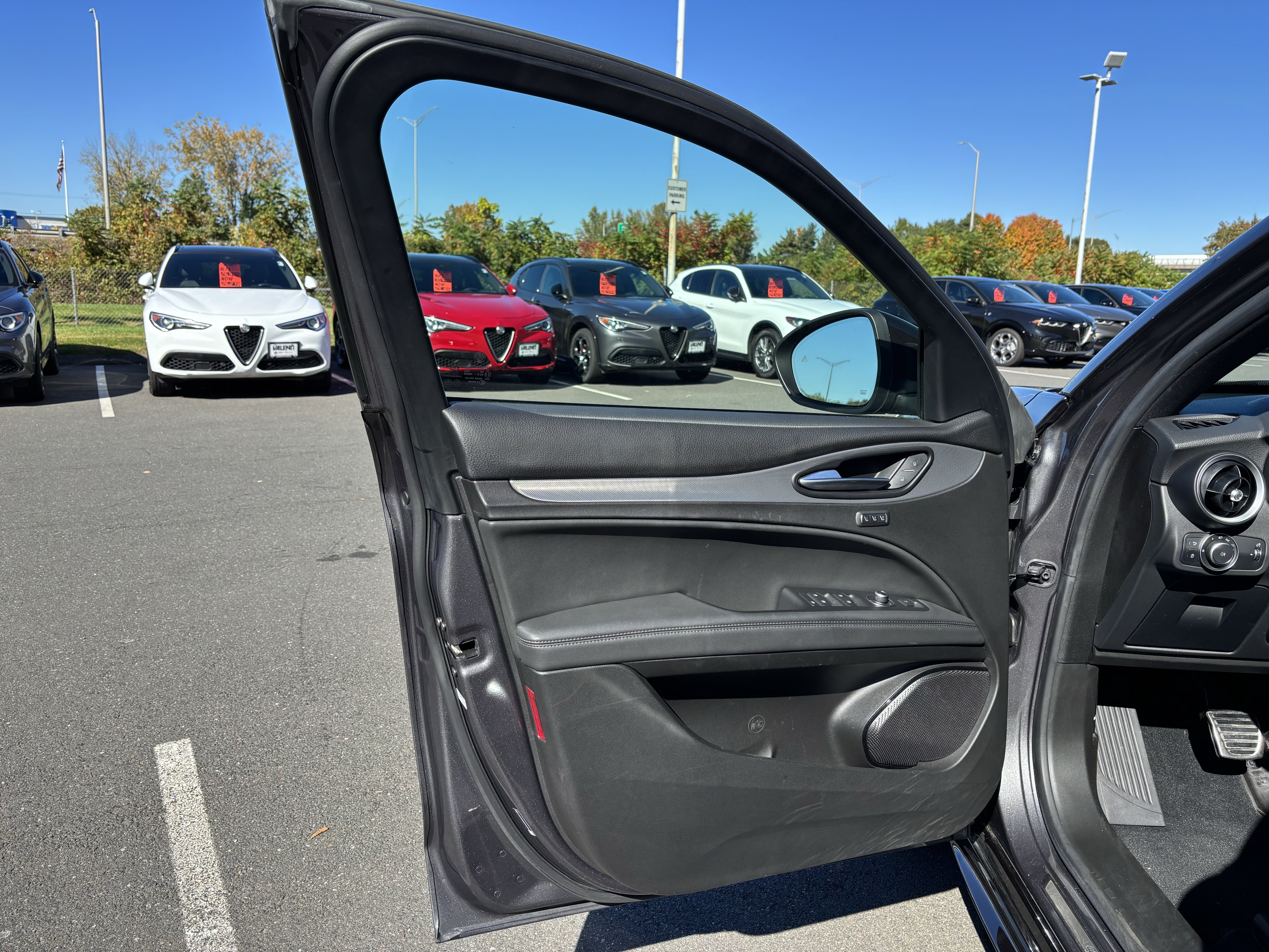 Certified 2024 Alfa Romeo Stelvio Veloce AWD/4WD image 30