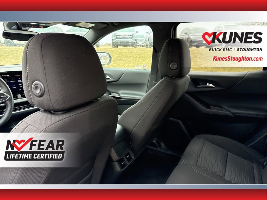 Used 2025 Chevrolet Equinox LT image 36