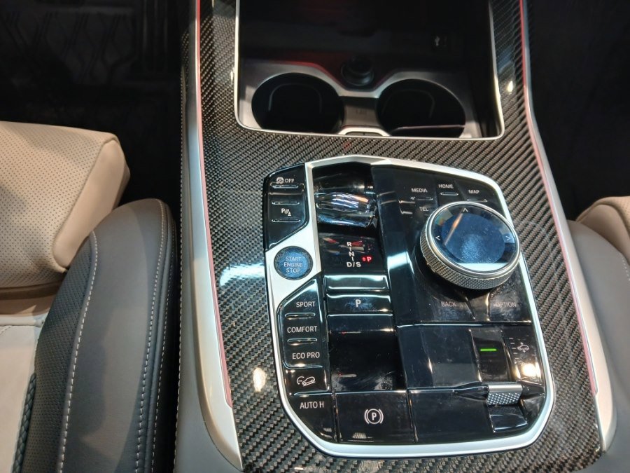 Used 2024 BMW X7 M60i w/ Executive Package image 39