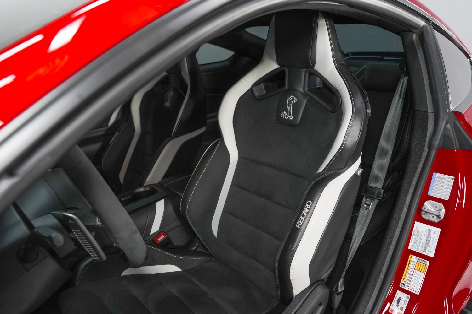 Used 2021 Ford Mustang Shelby GT500 w/ Carbon Fiber Handling Package RWD image 39