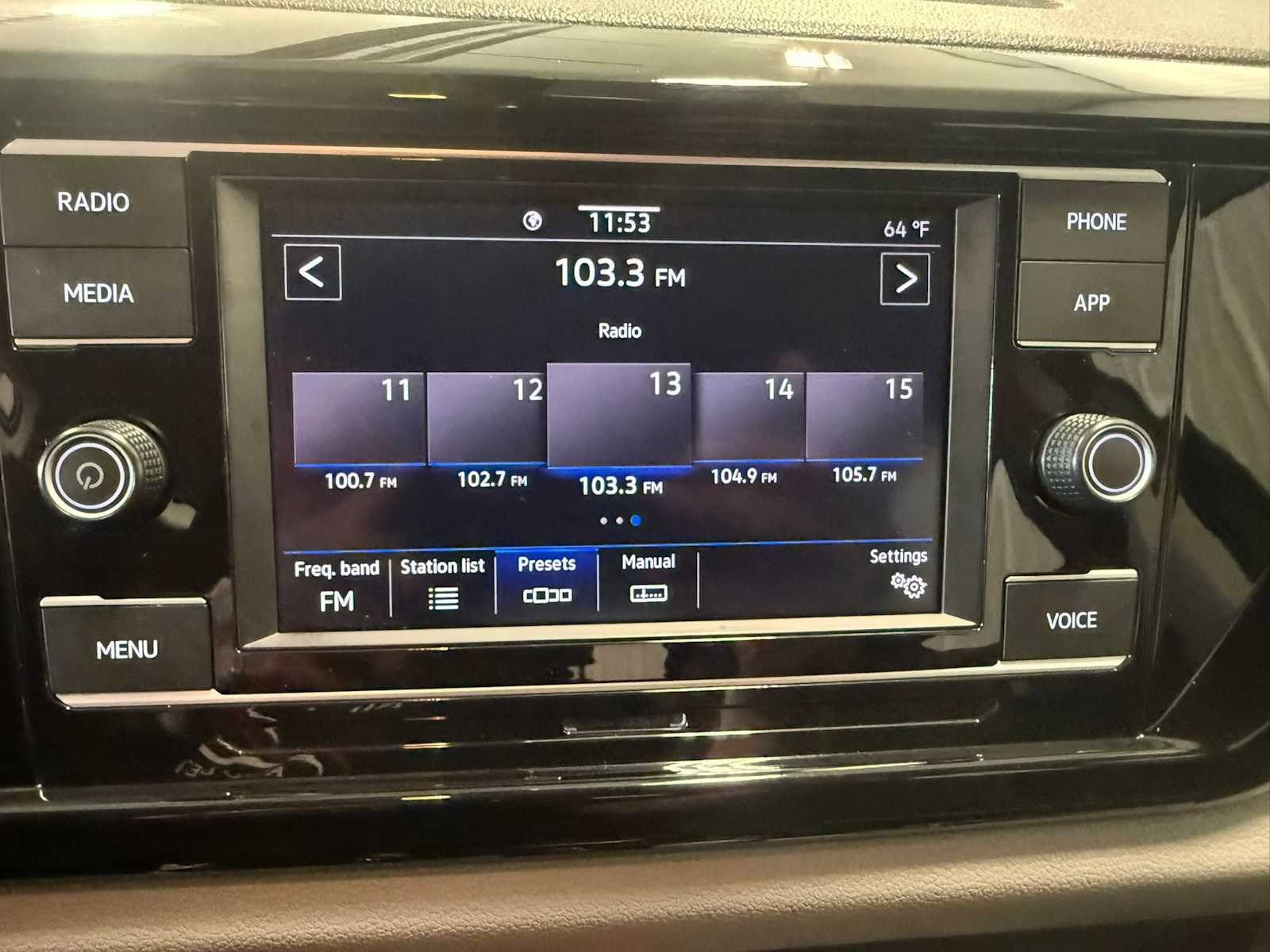 Certified 2023 Volkswagen Taos S FWD image 26