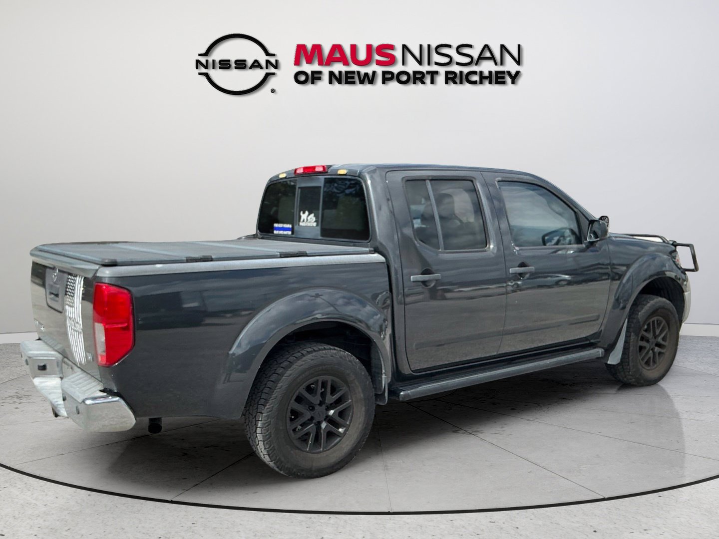 Used 2015 Nissan Frontier SV w/ SV Value Truck Package RWD image 9