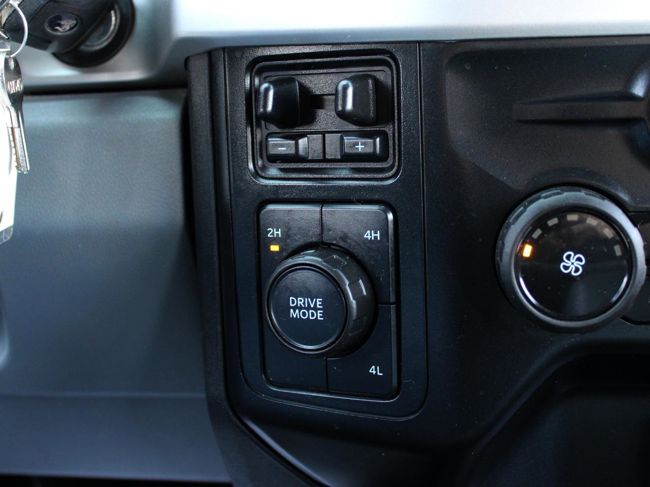 Used 2024 Ford F550 4x4 Crew Cab Super Duty image 32