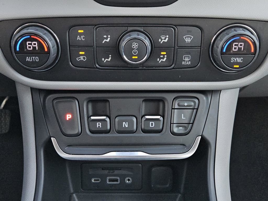 Used 2021 GMC Terrain SLT w/ Infotainment Package II image 18