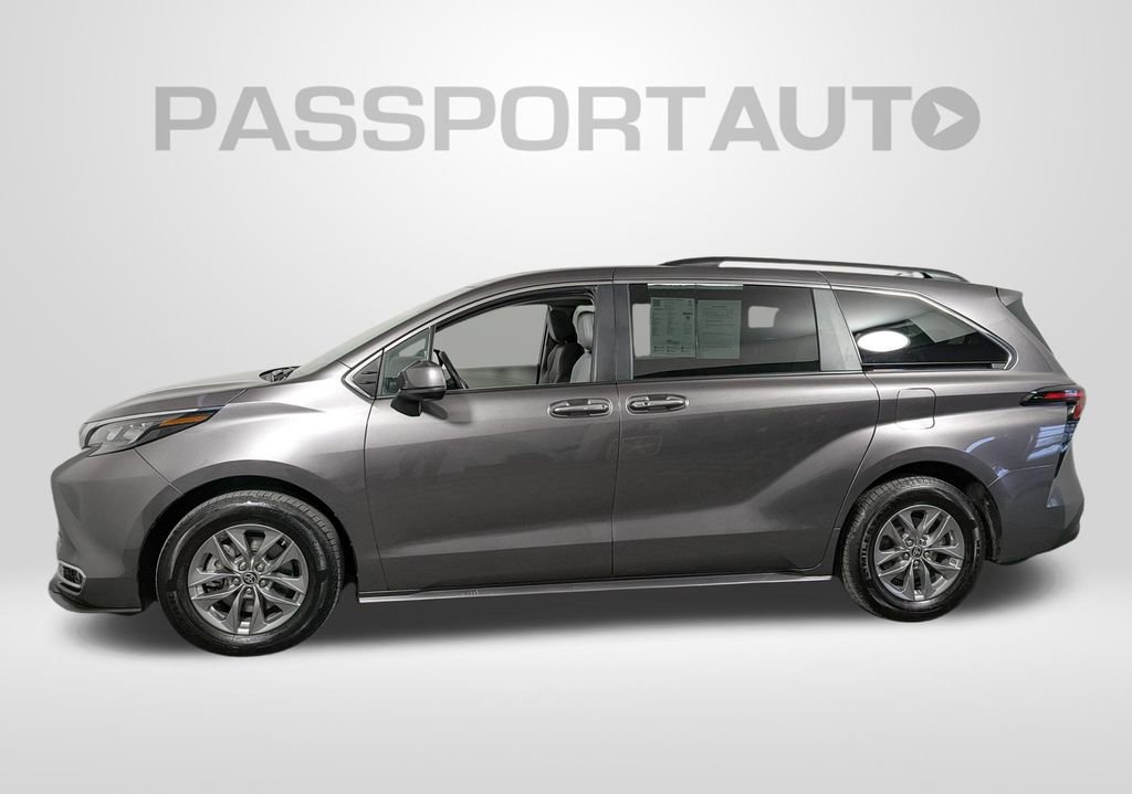 Used 2024 Toyota Sienna XLE video 2