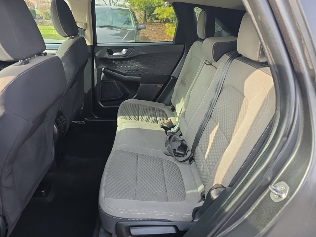 Used 2020 Ford Escape SE image 21