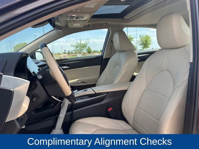 Used 2019 Toyota Avalon Limited w/ Advanced Safety Package FWD image 6