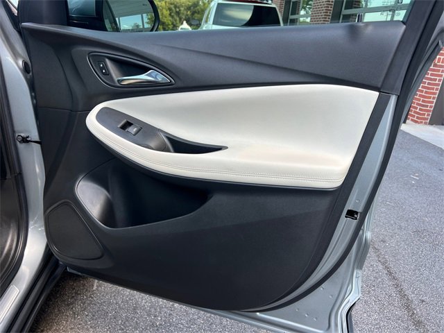 Used 2023 Buick Encore GX Essence w/ Experience Buick Package image 14