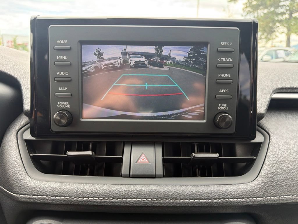 Used 2019 Toyota RAV4 LE w/ Carpet Mat Package AWD/4WD image 32
