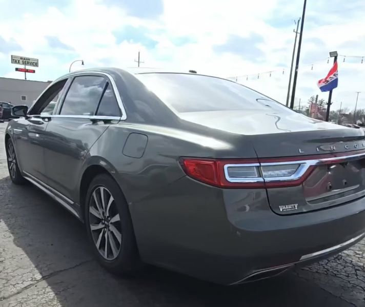 Used 2017 Lincoln Continental Premiere image 12