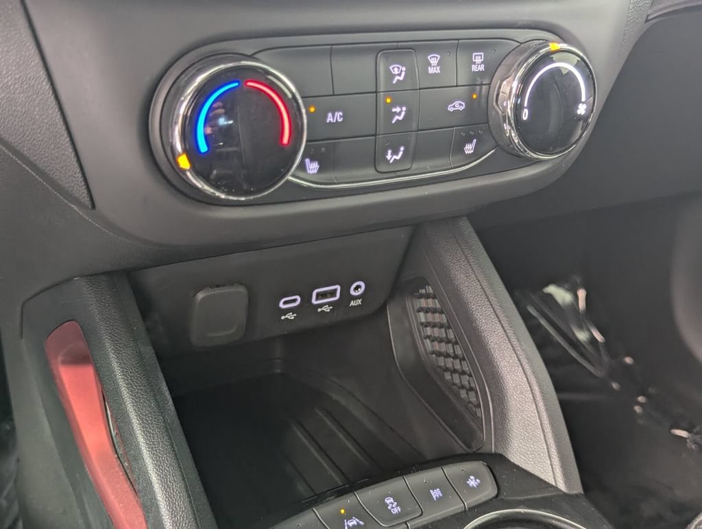 Used 2021 Chevrolet TrailBlazer RS w/ Driver Confidence Package FWD image 22