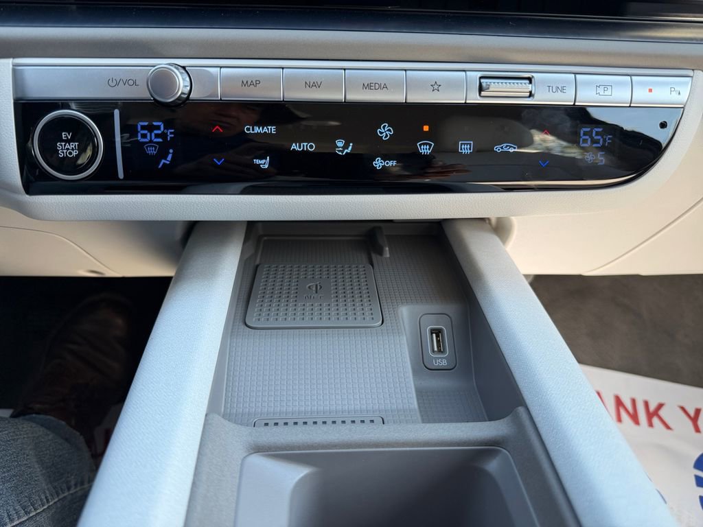 Used 2024 Hyundai Ioniq 6 SEL image 19