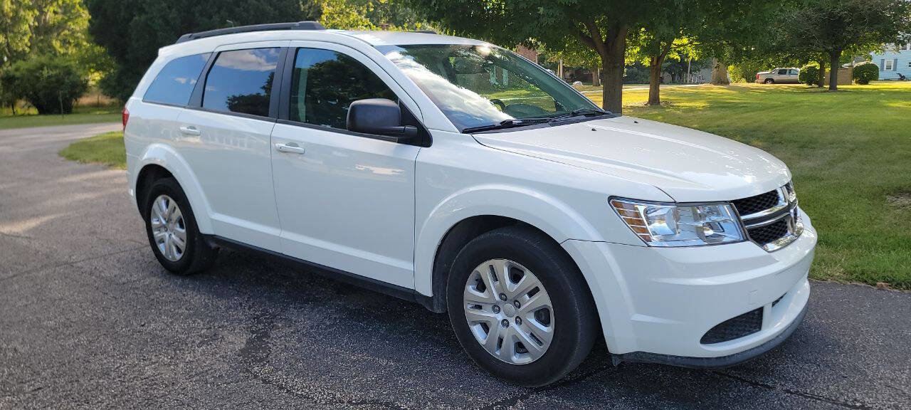 Used 2020 Dodge Journey SE w/ SE Popular Equipment Group image 1