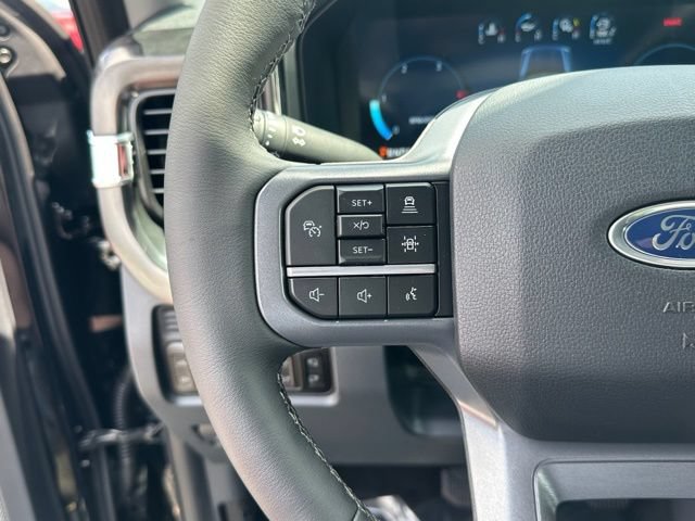 New 2026 Ford F250 Lariat w/ Black Appearance Package AWD/4WD image 9
