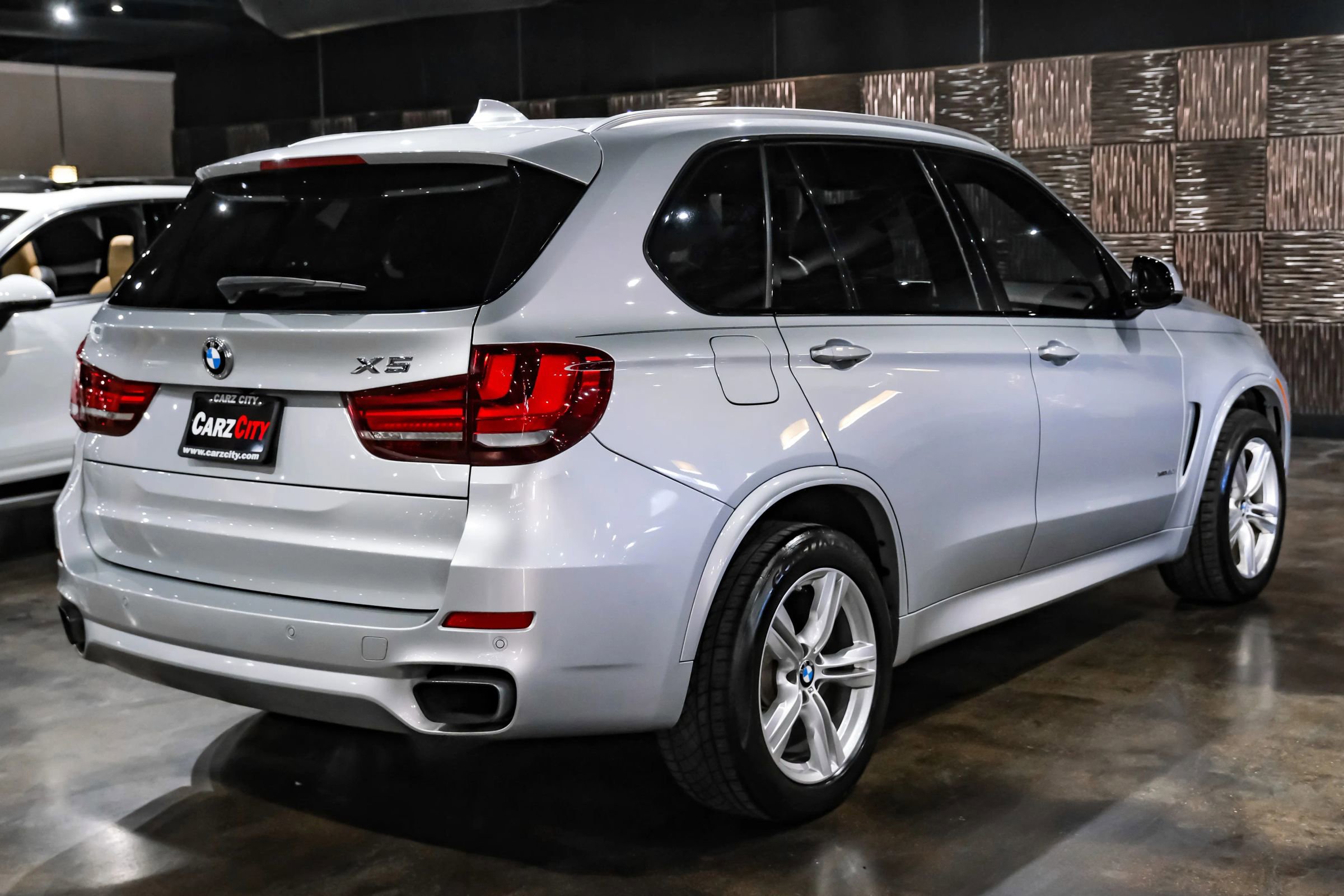 Used 2018 BMW X5 xDrive50i AWD/4WD image 8