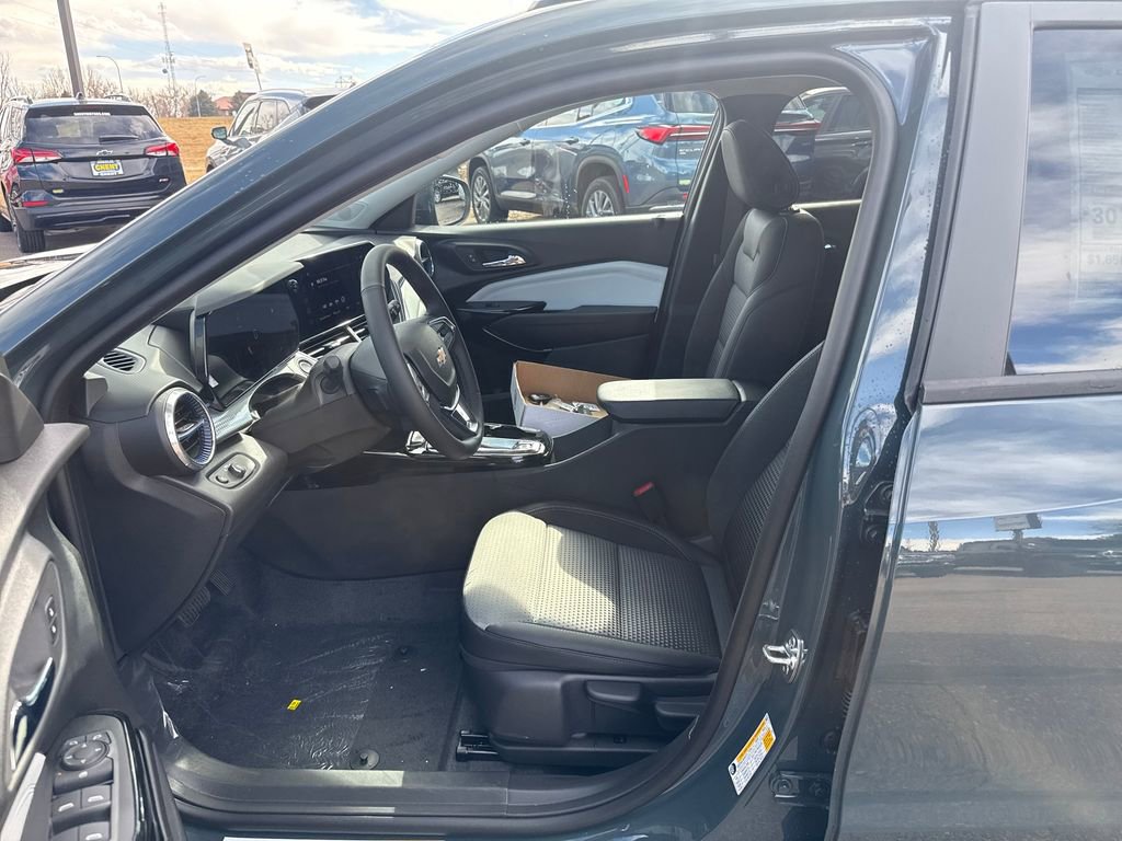 New 2026 Chevrolet Trax LT w/ Driver Confidence Package image 3