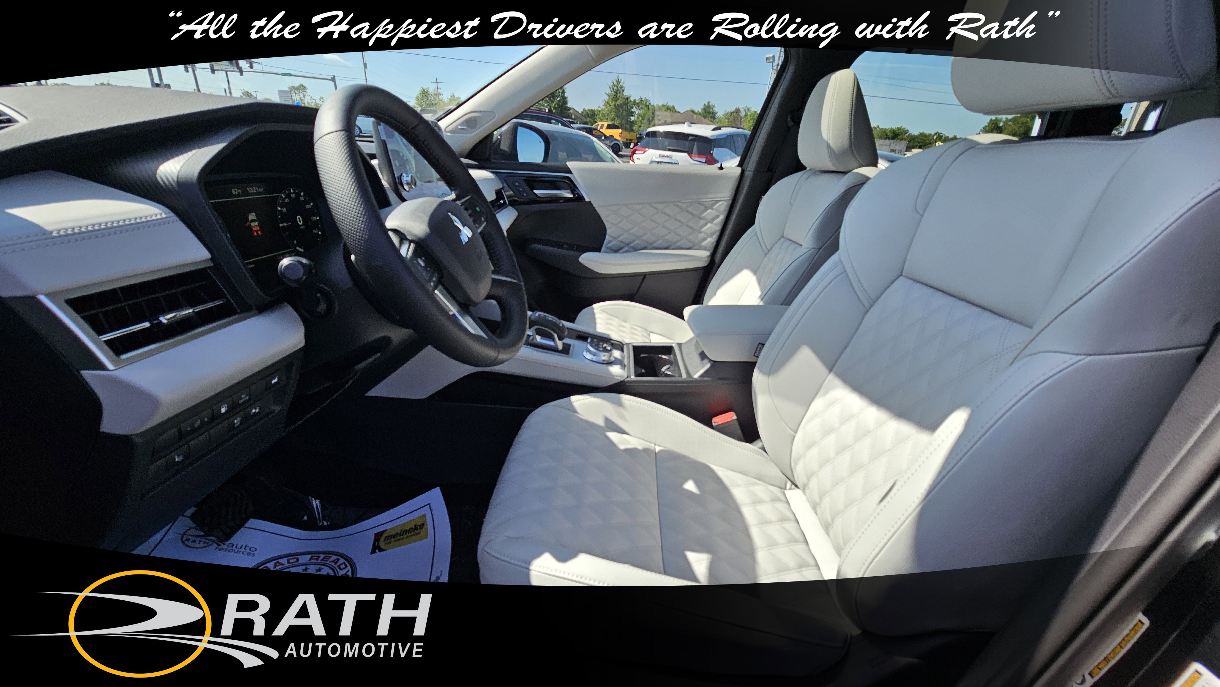 New 2025 Mitsubishi Outlander SEL image 8