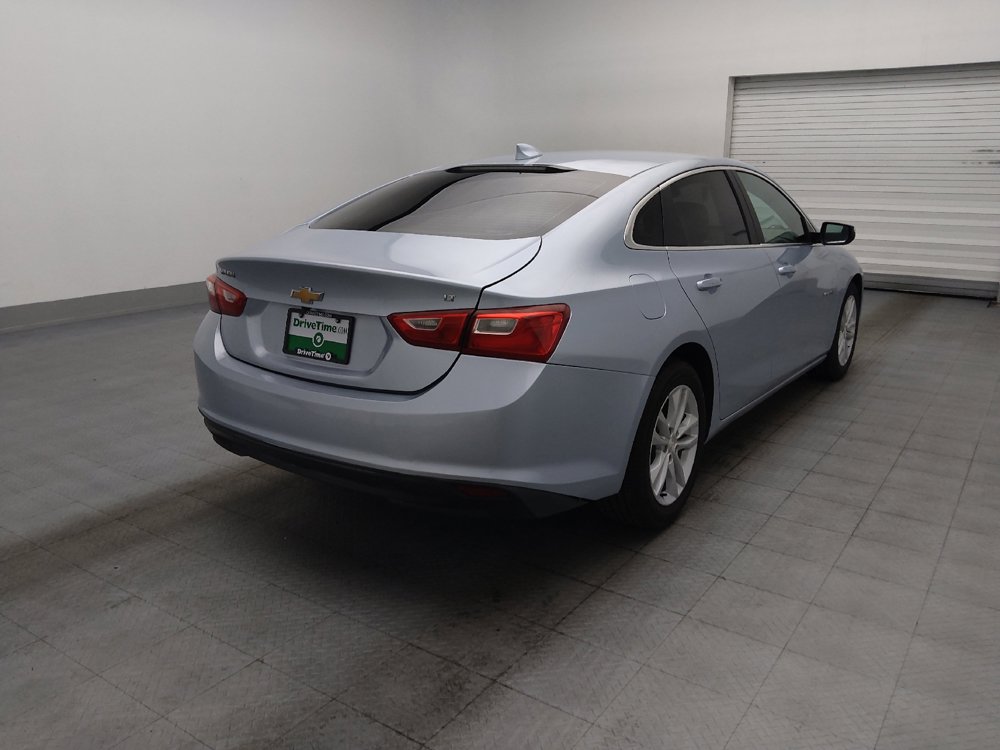 Used 2017 Chevrolet Malibu LT w/ Leather Package FWD image 9
