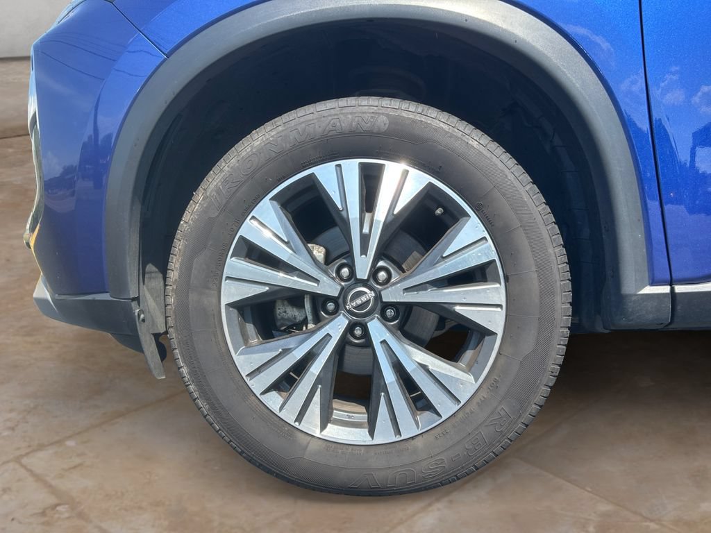 Used 2023 Nissan Rogue SV AWD/4WD image 14