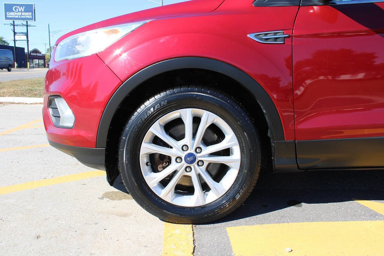 Used 2017 Ford Escape SE image 44