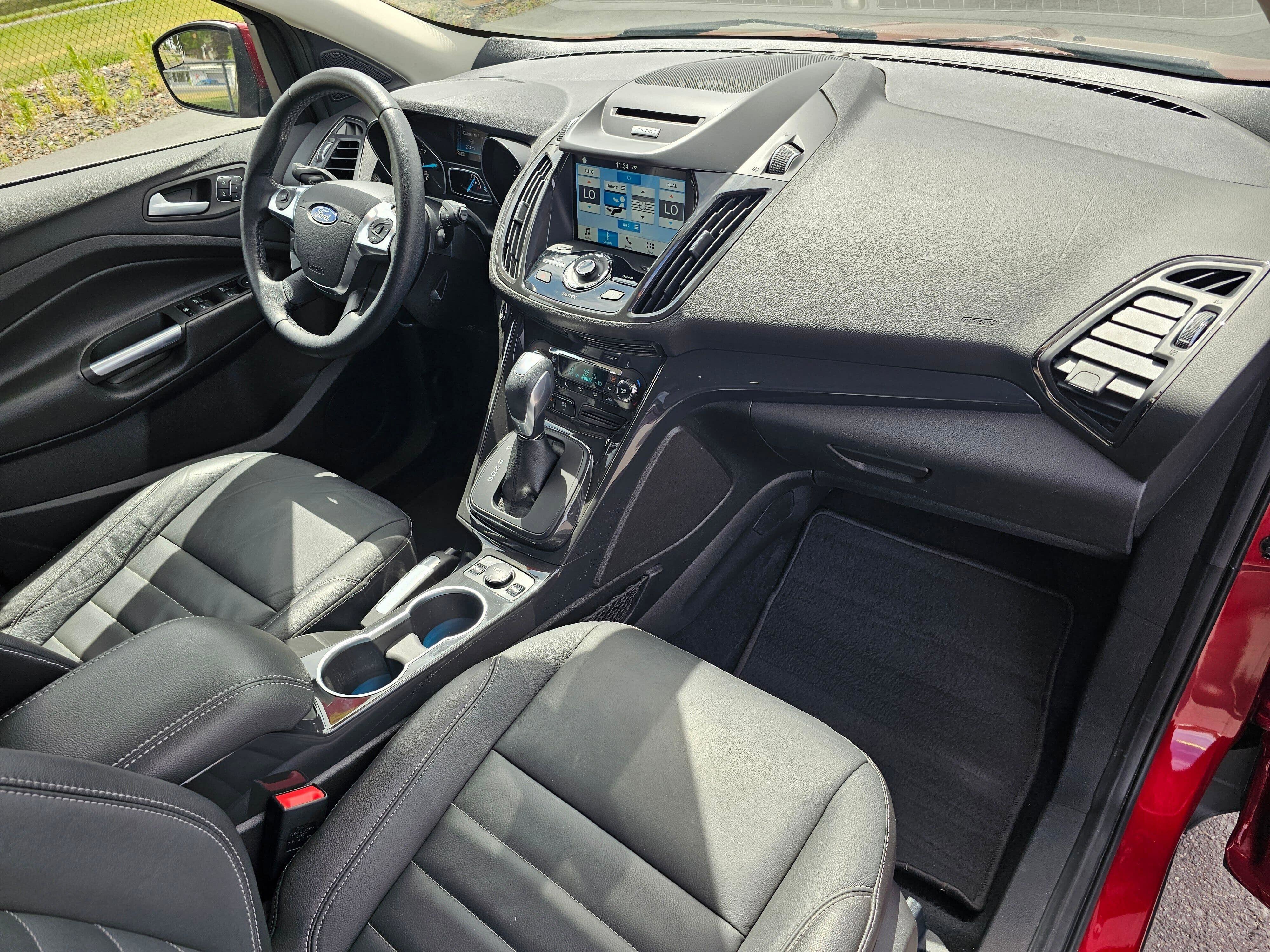 Used 2016 Ford Escape Titanium AWD/4WD image 11